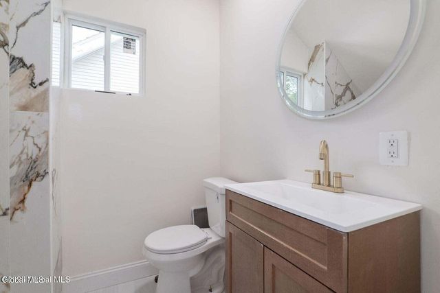 22 Fairlawn Avenue, Albany, NY 12203