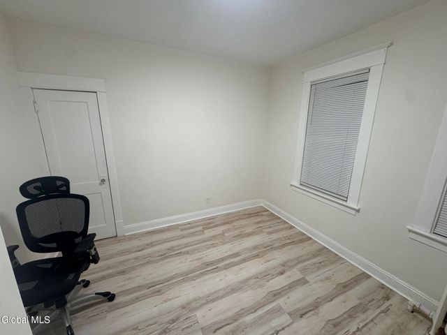 22 Fairlawn Avenue, Albany, NY 12203