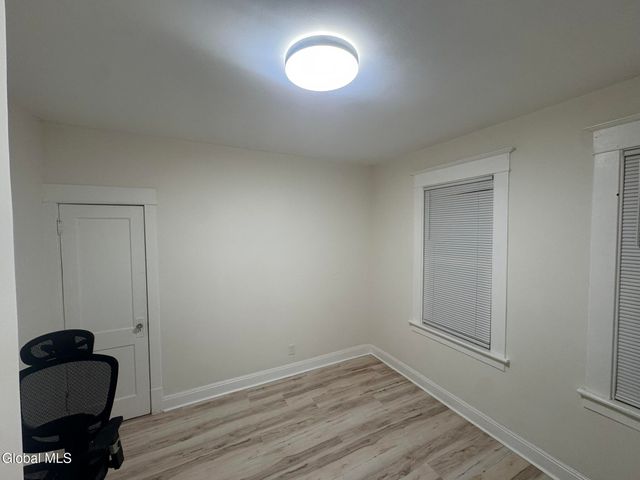 22 Fairlawn Avenue, Albany, NY 12203