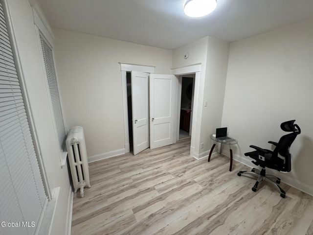 22 Fairlawn Avenue, Albany, NY 12203