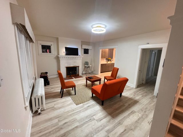 22 Fairlawn Avenue, Albany, NY 12203