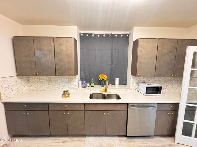 22 Fairlawn Avenue, Albany, NY 12203