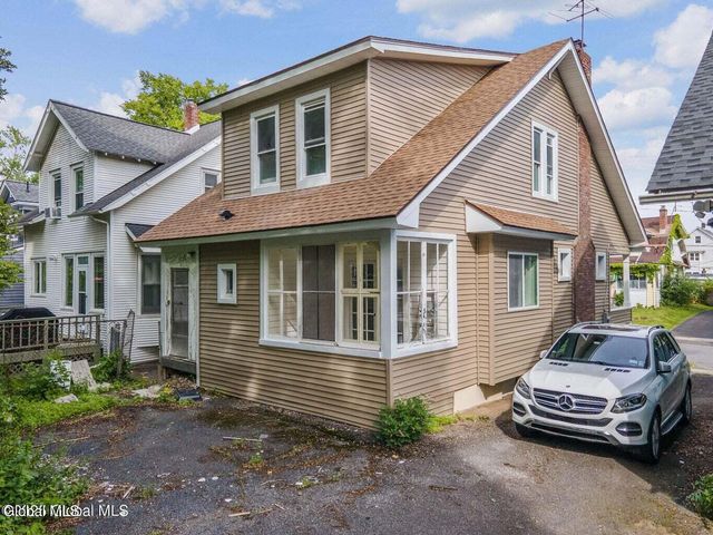 22 Fairlawn Avenue, Albany, NY 12203