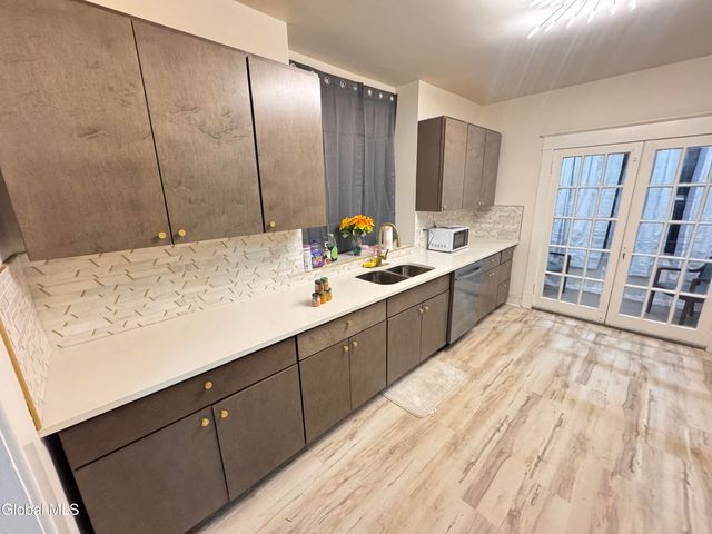 22 Fairlawn Avenue, Albany, NY 12203