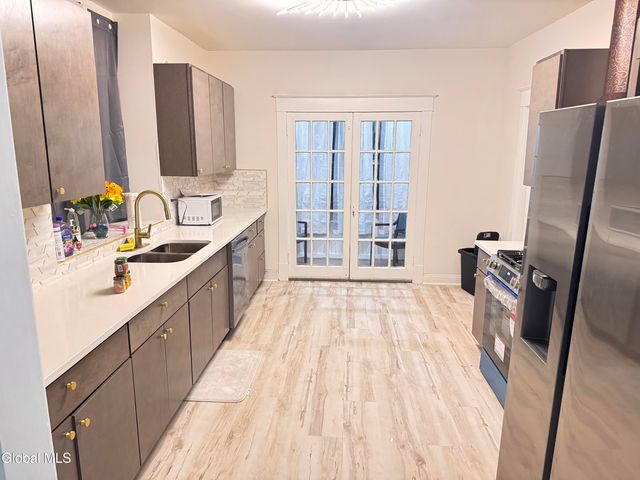 22 Fairlawn Avenue, Albany, NY 12203