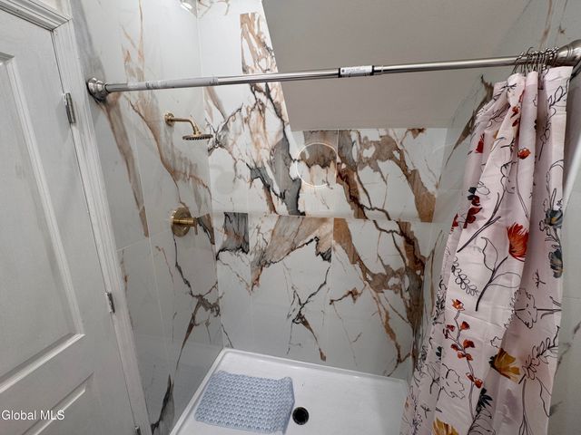 22 Fairlawn Avenue, Albany, NY 12203