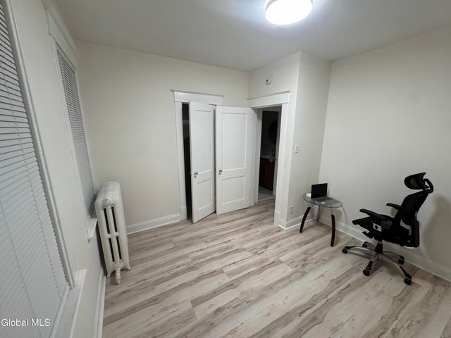 22 Fairlawn Avenue, Albany, NY 12203