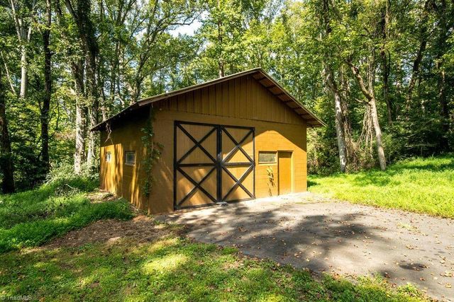 726 Walkertown Guthrie Road, Walkertown, NC 27101