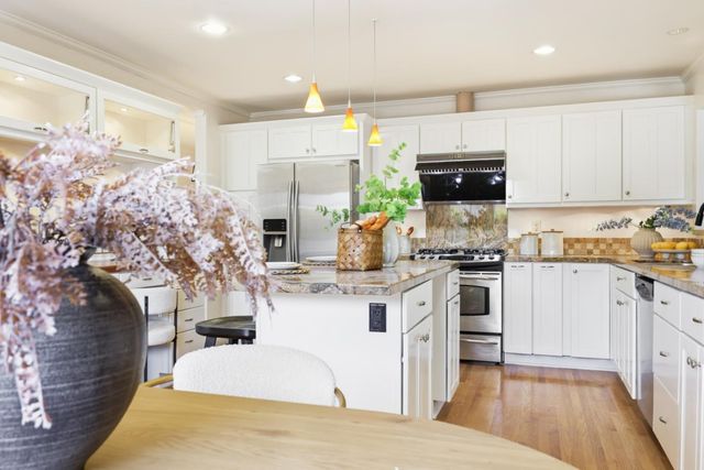 34427 Bacon Place, Fremont, CA 94555