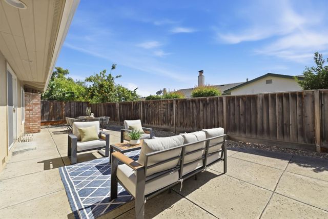 34427 Bacon Place, Fremont, CA 94555