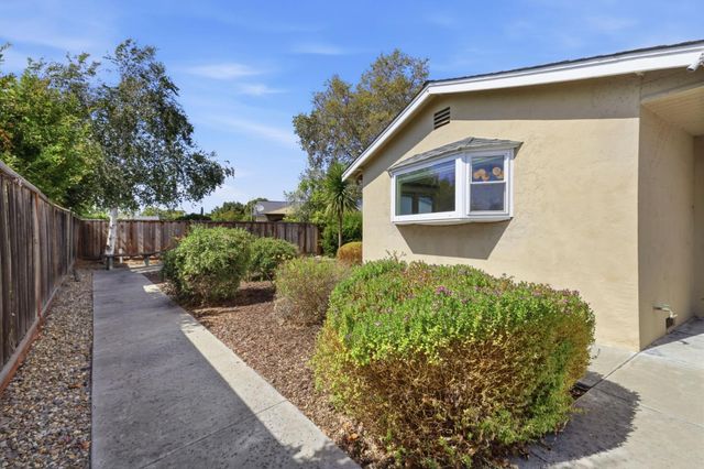 34427 Bacon Place, Fremont, CA 94555