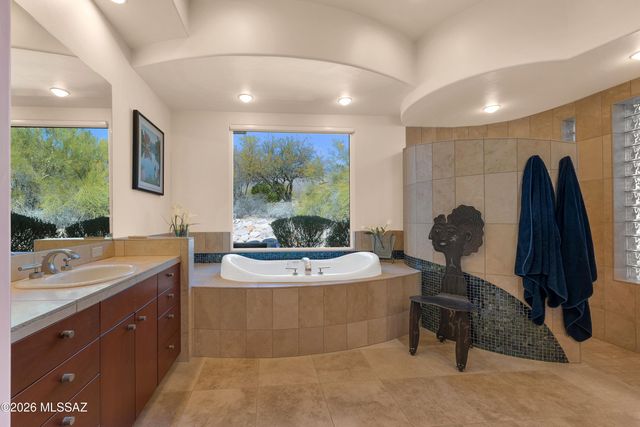 1893 Quiet Canyon Drive, Tucson, AZ 85718