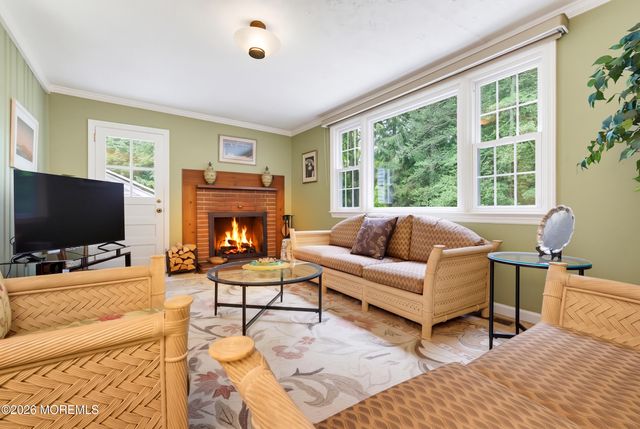 456 Brookside Avenue, Oakhurst, NJ 07755