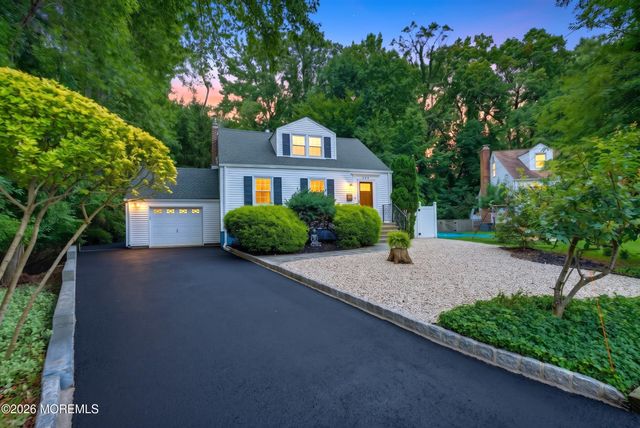 456 Brookside Avenue, Oakhurst, NJ 07755