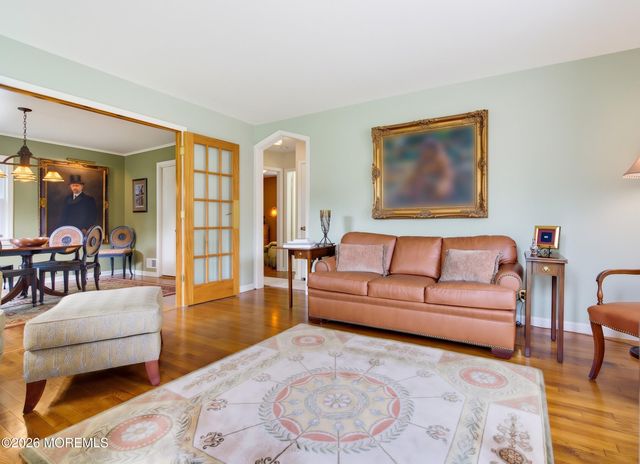 456 Brookside Avenue, Oakhurst, NJ 07755