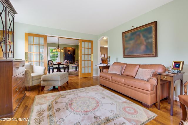 456 Brookside Avenue, Oakhurst, NJ 07755