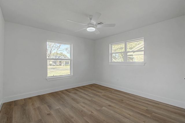 309 Woodcrest Drive, Richardson, TX 75080