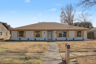 309 Woodcrest Drive, Richardson, TX 75080