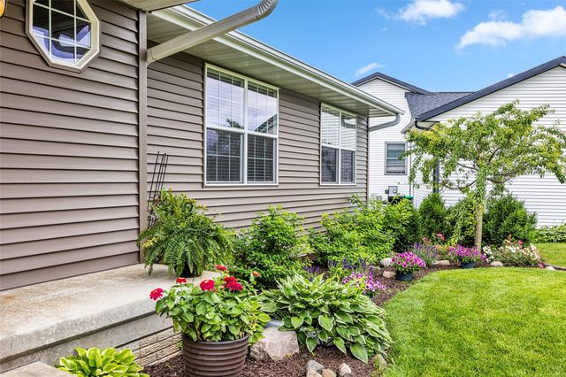 755 Deerfield Ddr, Marion, IA 52302