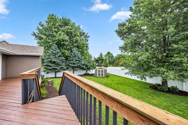 755 Deerfield Ddr, Marion, IA 52302