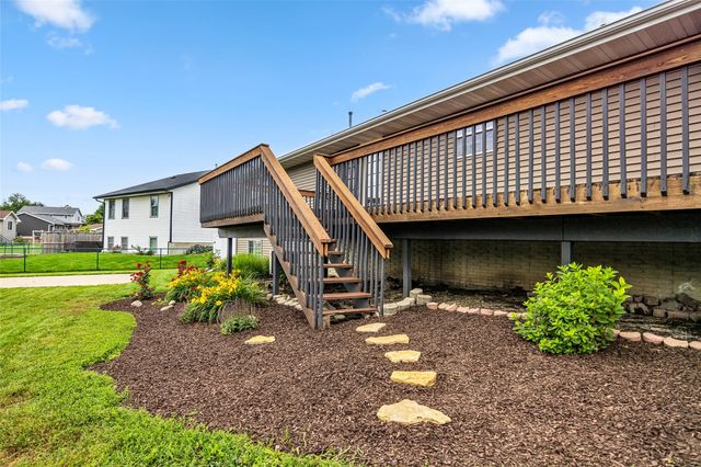 755 Deerfield Ddr, Marion, IA 52302