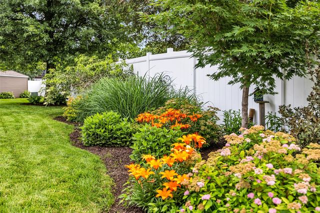755 Deerfield Ddr, Marion, IA 52302