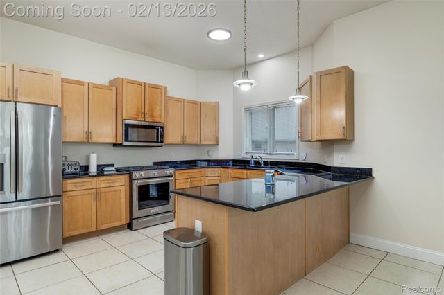 52041 Loon Court, Shelby Charter Township, MI 48315