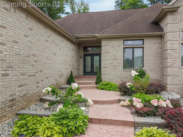 52041 Loon Court, Shelby Charter Township, MI 48315