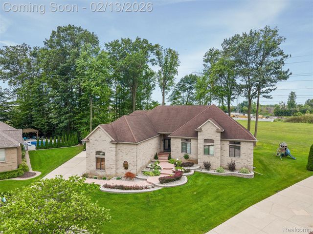 52041 Loon Court, Shelby Charter Township, MI 48315