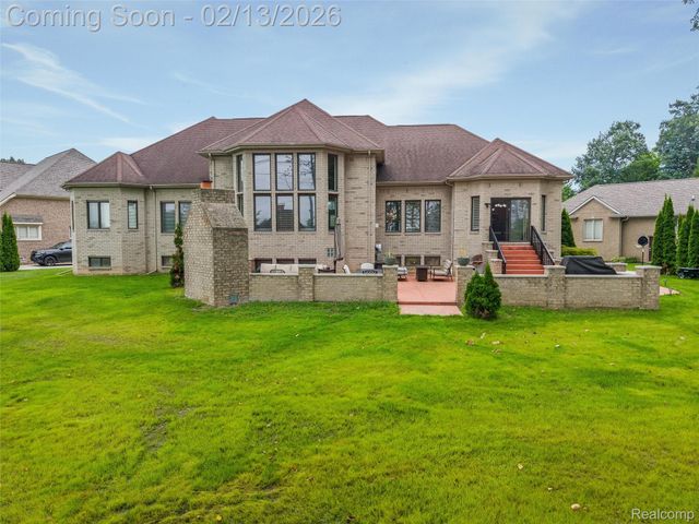 52041 Loon Court, Shelby Charter Township, MI 48315