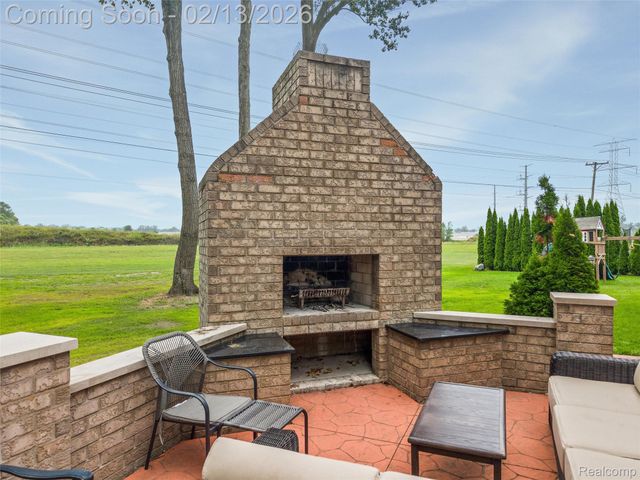 52041 Loon Court, Shelby Charter Township, MI 48315