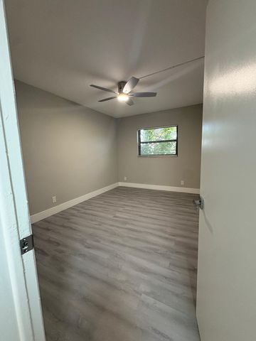 1350 NE 5TH Terrace 4, Fort Lauderdale, FL 33304