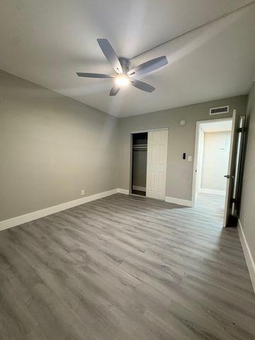 1350 NE 5TH Terrace 4, Fort Lauderdale, FL 33304