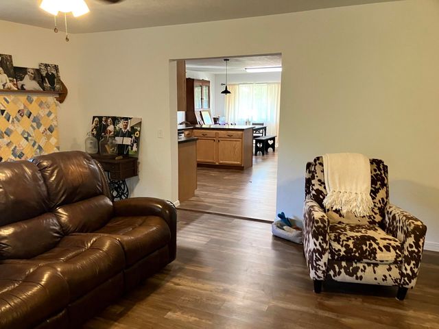 1416 W Cardinal Drive, Horseshoe Bend, AR 72512