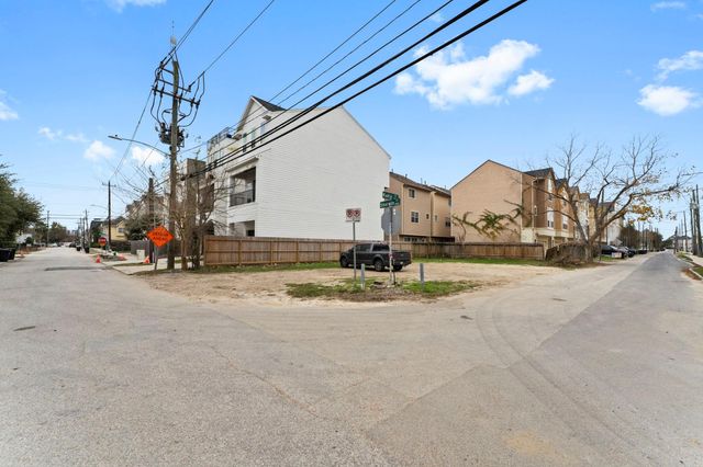 5807 Katy Street, Houston, TX 77007