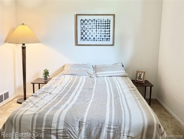 2233 Mellowood Drive, Sterling Heights, MI 48310