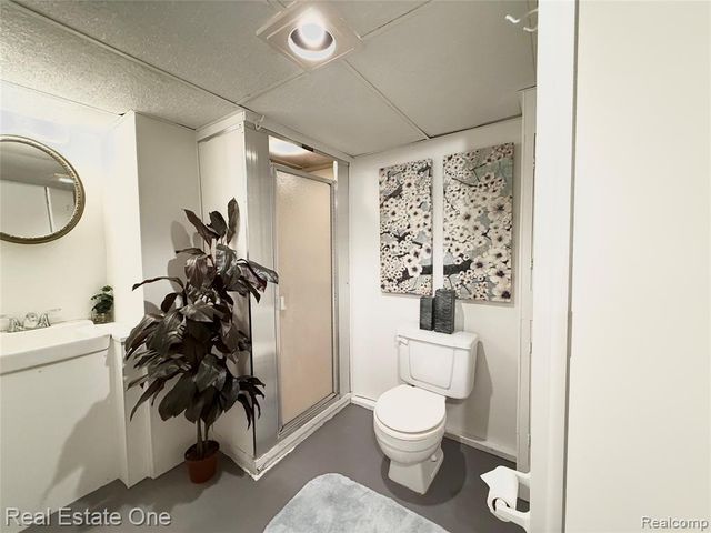 2233 Mellowood Drive, Sterling Heights, MI 48310