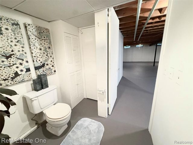 2233 Mellowood Drive, Sterling Heights, MI 48310