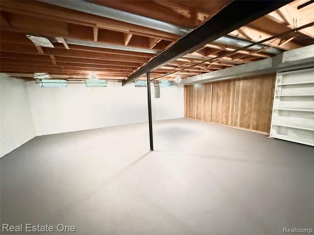 2233 Mellowood Drive, Sterling Heights, MI 48310