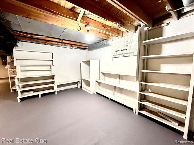 2233 Mellowood Drive, Sterling Heights, MI 48310