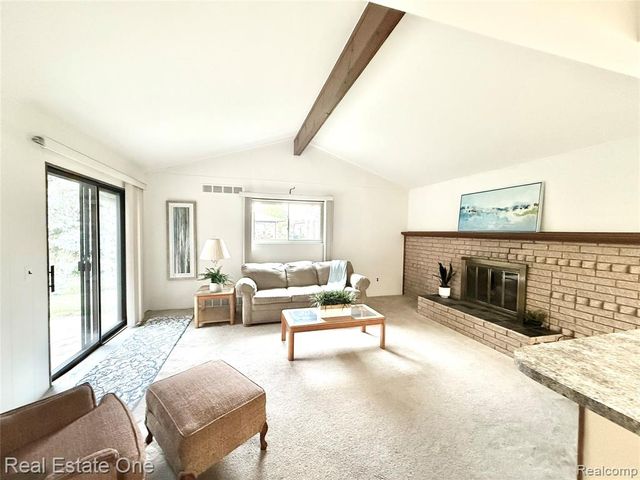 2233 Mellowood Drive, Sterling Heights, MI 48310