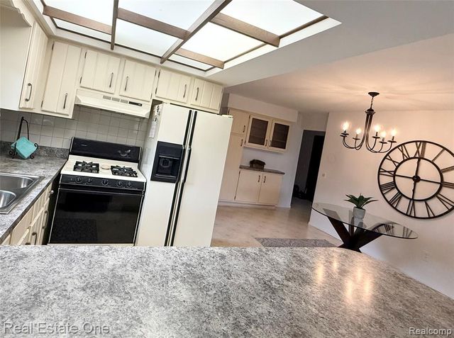 2233 Mellowood Drive, Sterling Heights, MI 48310