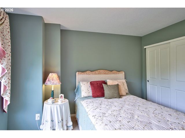 8638 Ne ADLINGTON St, Hillsboro, OR 97006