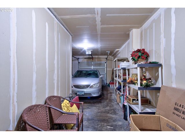 8638 Ne ADLINGTON St, Hillsboro, OR 97006