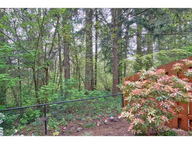 8638 Ne ADLINGTON St, Hillsboro, OR 97006