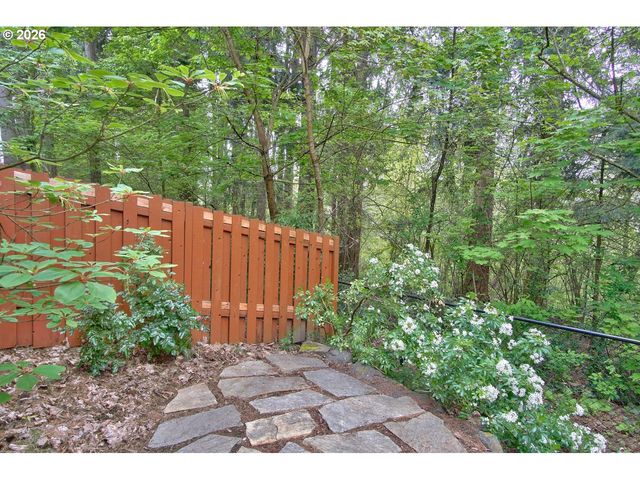 8638 Ne ADLINGTON St, Hillsboro, OR 97006