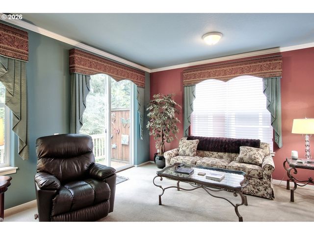 8638 Ne ADLINGTON St, Hillsboro, OR 97006