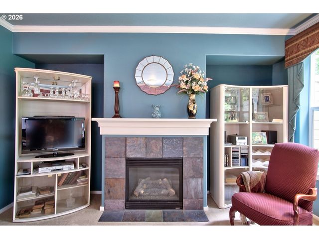 8638 Ne ADLINGTON St, Hillsboro, OR 97006