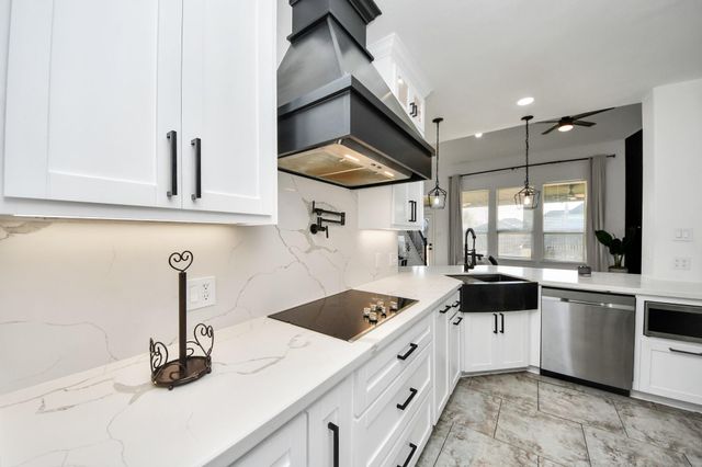 118 Schaffer Street, Baytown, TX 77523