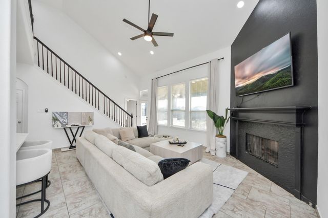 118 Schaffer Street, Baytown, TX 77523